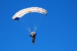 开云体育登录-舞台越大，利拉德越强！湖人全面压制独行侠，展现冠军相