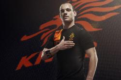 开云下载-绿茵场上的双重奏，威尔士64年守望终结，德里赫特刷新纪录之夜