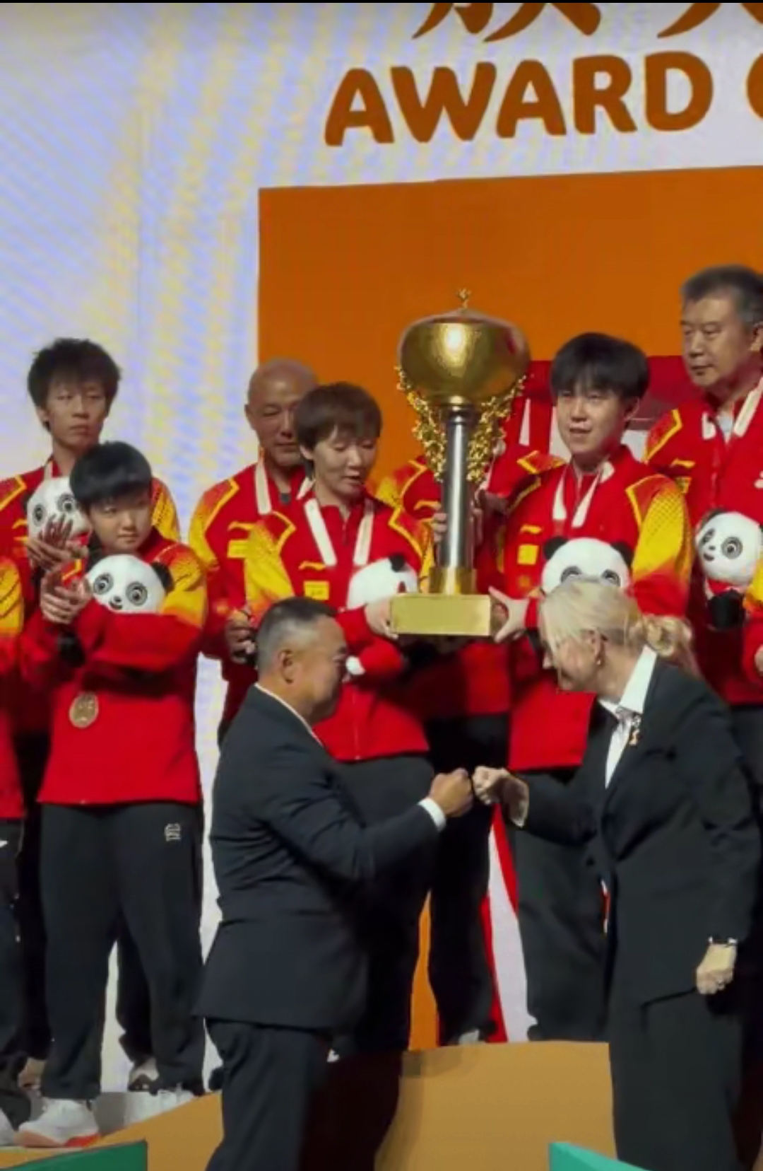 队员们发挥出色，为球队争取荣誉