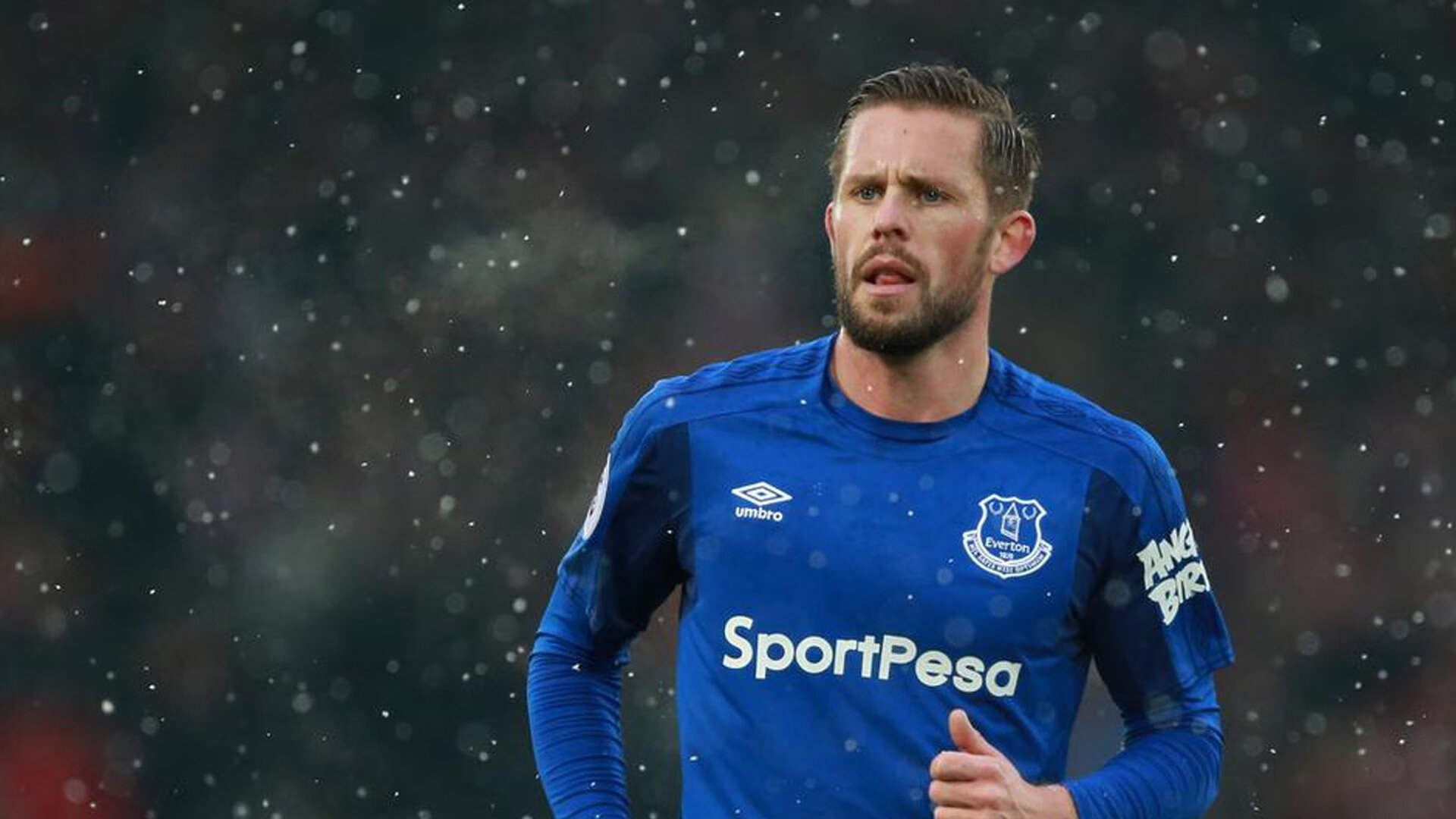 绿茵场上的地缘棋局,欧冠半决赛的波兰式翻盘与伊朗足球的坚韧启示