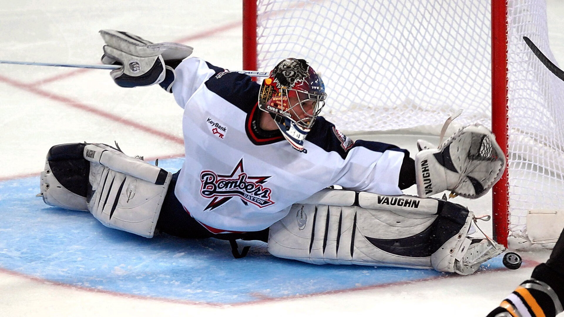 黄蜂冲垮勇士,爱德华兹如何从新星蜕变为关键先生