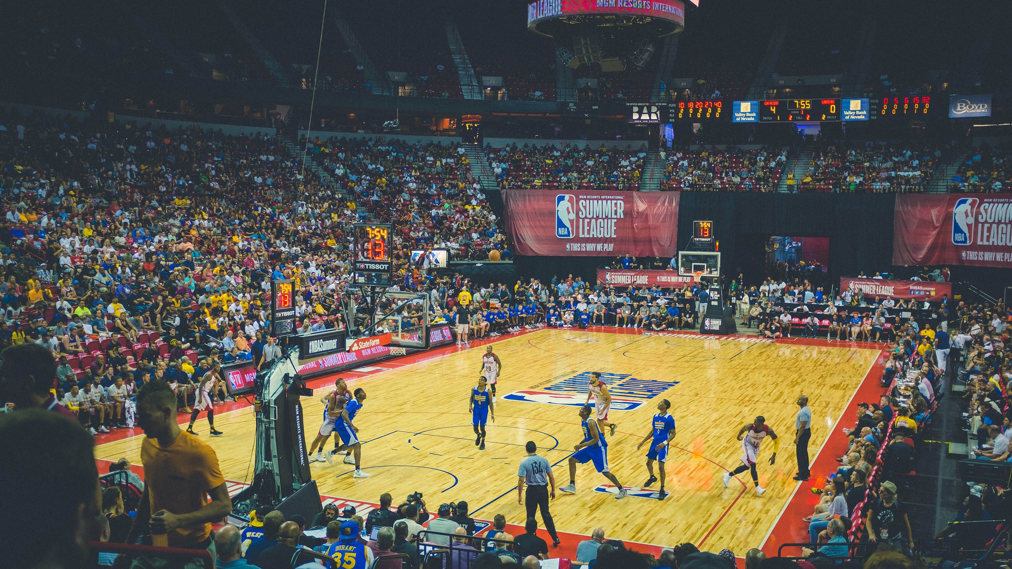 爱德华兹爆发改写西区格局，火箭式争冠决心助森林狼力克湖人